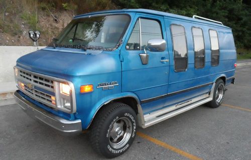 1989 chevy g20 low miles 58k auto new tires perfect runner travel wagon limo