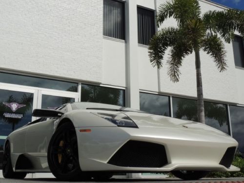 Florida 1 owner garage kept balloon white on white leather interior 4k miles lo
