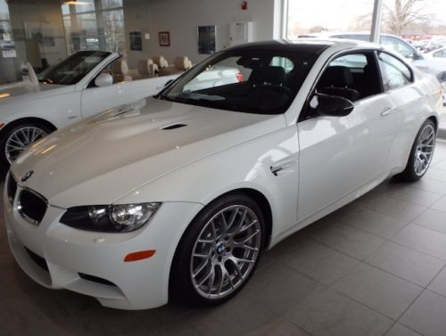 2011 11 bmw m3 coupe white/black competition,cold weather,premiumpkg2 +newtires!