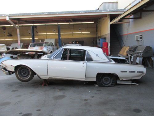 1962 ford thunderbird.stunt car.tv car.picture car.movie car.non running.parts