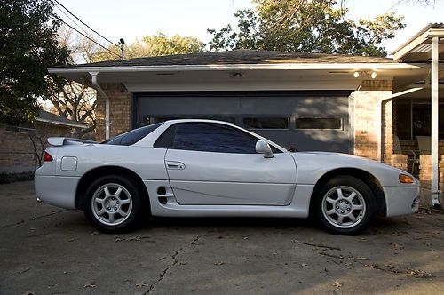 1994 3000gt with manual transmission and factory 6 cd changer