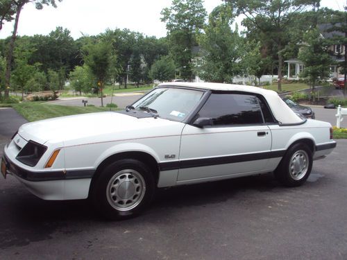 1985 ford mustang 5.0 convertible very rare and almost all original