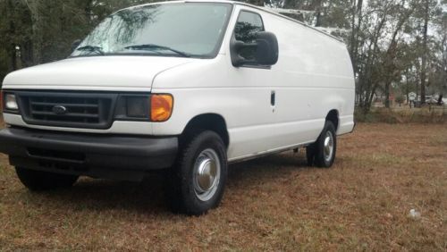2006 ford e-250 xlt  extended cargo van 5.4l low reserve!!!!