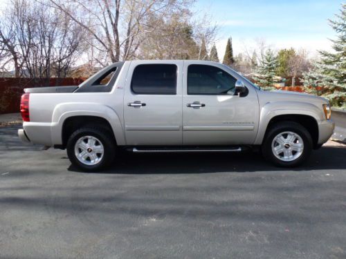 2008 chevrolet avalanche very clean!