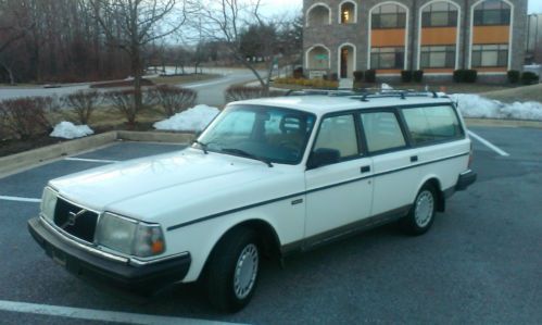 1992 volvo 240 station wagon 169k miles clean and low reserve