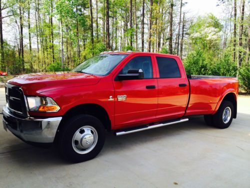 2012 dodge ram 3500 st dually 4x4  one owner 26k miles auto like new !!!!!!!!!!!