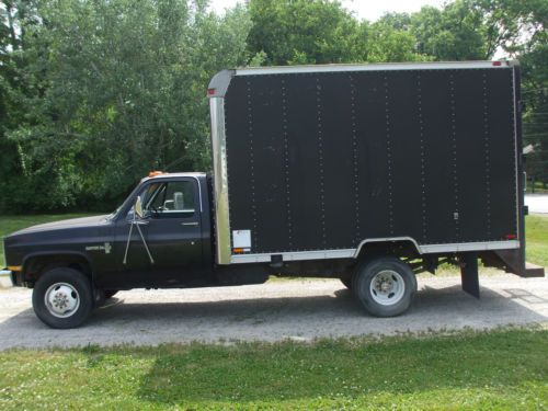 1984 k30 4-wheel drive box truck