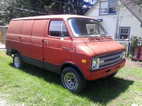 1978 dodge  tradesman 200 shorty project, hippie van, no windows, shaggin wagon!
