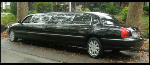 2005 black stretch 120&#034; lincoln t/c executive limousine 10 passenger 4dr sdn