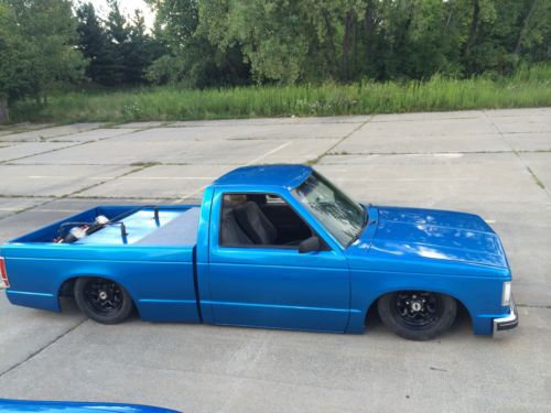 1985 chevy chevrolet s10 s-10  low rider body dropped lowrider barn find truck