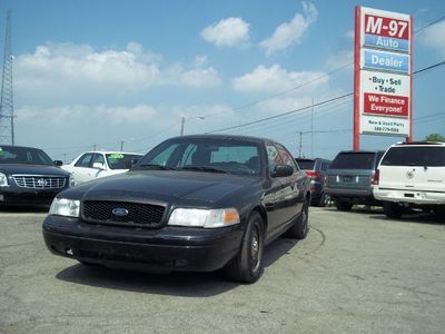 Warranty and financing available! 2010 ford crown vic police car