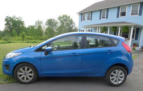 2012 ford fiesta se hatchback - perfect condition