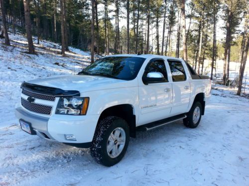 2007 z71 chevy avalanche with only 39,000 miles