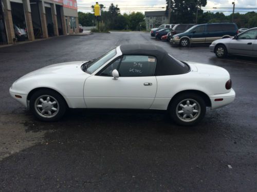 1990 mazda miata **low miles**1 owner**first year production