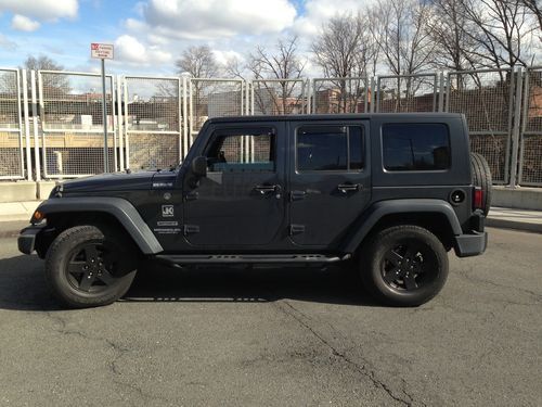 2010 jeep wrangler unlimited sport utility 4-door 3.8l automatic