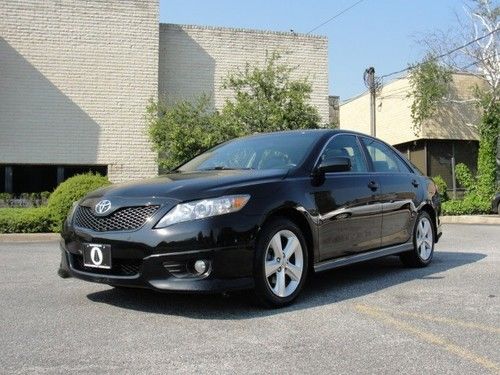 Beautiful 2011 toyota camry se, just serviced, loaded with options