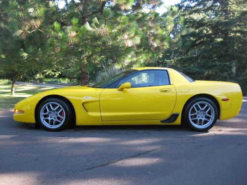 2002  c5 corvette z06, 6-speed, heads up display, bose stereo