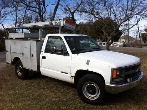 1995 chevy 3500 utility truck from phone company. low miles and very clean.