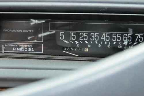 1990 buick lesabre custom sedan 4-door 3.8l low mileage garage keep