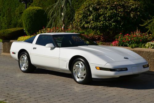 1995 corvette*10,000miles*6-speed*leather*all stock and original*show quality!