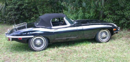 Jaguar xke  e-type  roadster 1969  series 2  triple black