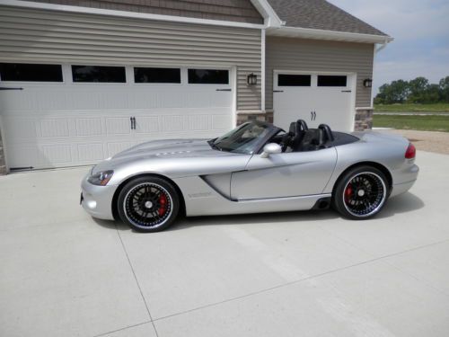 Awsome paxton supercharged viper in great condition with tons of extras 750hp