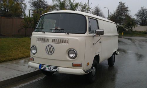 Rare cool and classic 71' vw panel bus