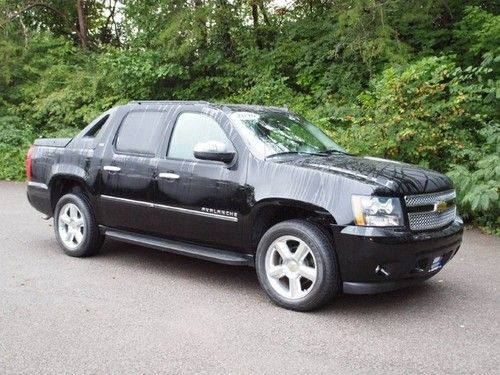 Chevy 4wd navigation sunroof leather dvd entertainment heated cooled seats