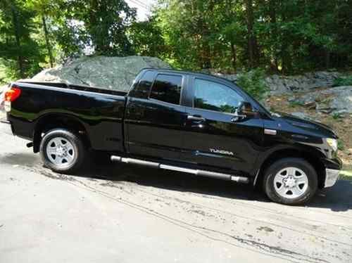 2008 toyota tundra base extended crew cab pickup 4-door 5.7l