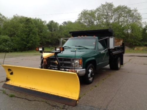 Dump truck with 9&#039; plow and new dump body