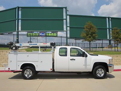2007 chevy silverado utility bed with crane fully service and carfax certified