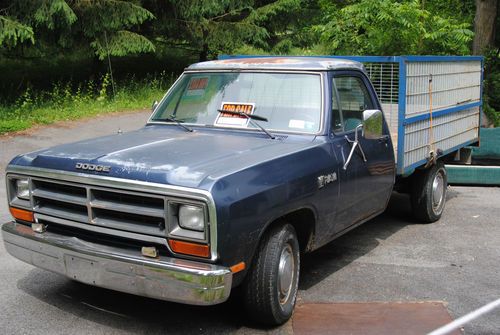 1986 dodge ram pickup truck - solid - 105,000 mile 318 v8 manual transmission