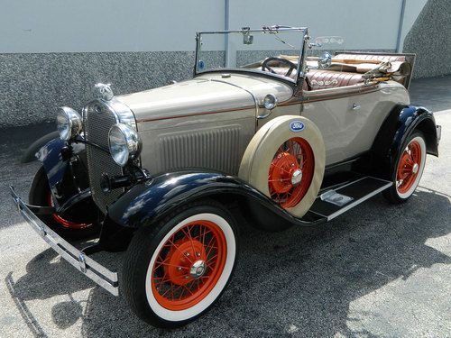 1930 ford model a deluxe rumble seat roadster manilla brown orange pinstripes