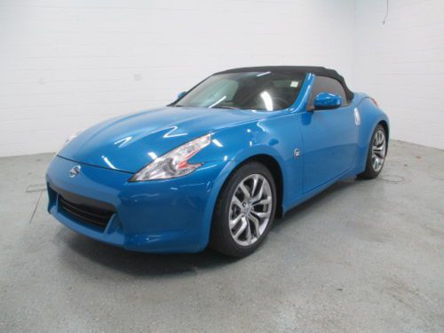 10 nissan 370z touring roadster 6-speed convertible