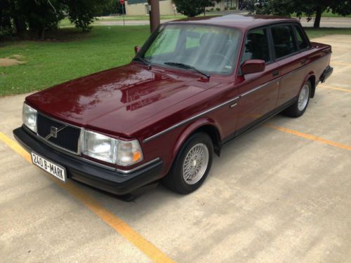 Classic rare special edition last of the 1600 volvo 240&#039;s built low miles!