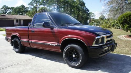 1996 chevrolet s-10 s10 small 5speed pickup in good shape