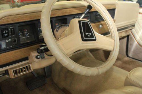 1989 jeep grand wagoneer base sport utility 4-door 5.9l