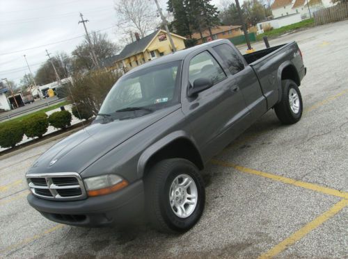 2004 dodge dakota runs like new 4x4 ext.cab in a very nice condition! wholesale!