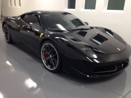 2010 ferrari 458 italia 4.5l black/black - 8,800 miles - always garaged
