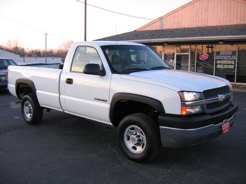 2004 chevy silverado 2500hd 2500 super clean &amp; carfax 1 owner don't miss out!!!!