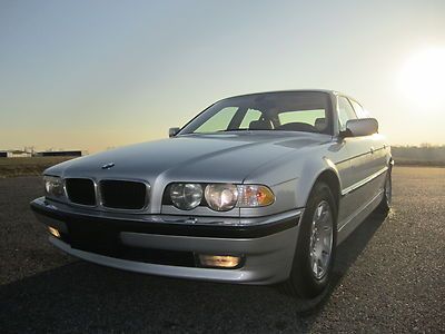 2001 bmw 740ia excellent condition!! navigation 6 disc changer, loaded. reduced!
