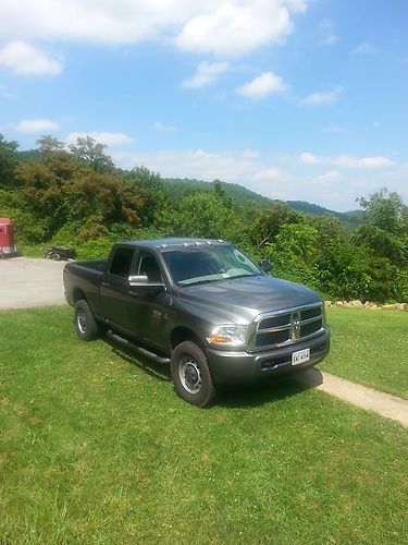 2011 dodge ram 2500 diesel excellent condition in and out 37,500 miles extended