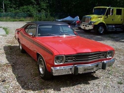 1974 red plymouth duster (see photos)***fully restored***360cu v8 engine
