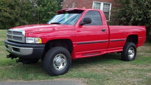 1998 dodge ram 2500 4x4 body is completely redone $1000's invested nicest around