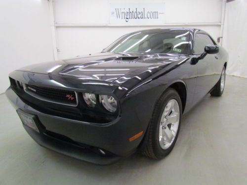 Hemi challenger with hurst shifter, weather tech floor matts only 6,200 miles