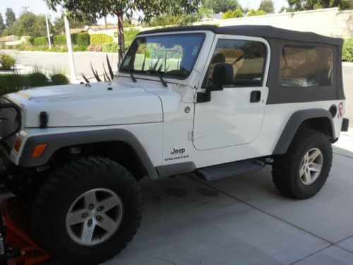 Jeep 2005 wrangler unlimited soft top