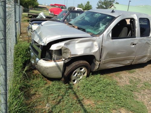 2008 chevrolet silverado 5.3l wrecked for parts only
