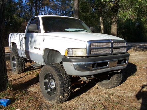 1999 dodge ram 1500 4x4 lifted on xd 20's and 38's (needs engine work)