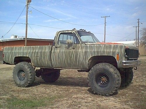 1975 4x4 monster truck / rock crawler / mudder / 12" lift. (cheap)
