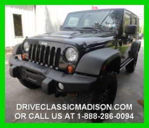 12 jeep unlimited wrangler rubicon call of duty mw3 6-speed